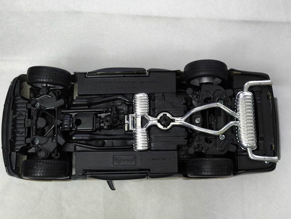 Модель Range Rover Sport 1/18 Bburago
