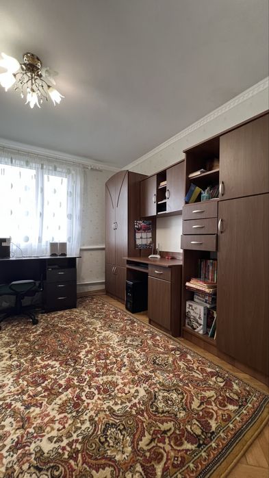 Продаж добротного будинку смт. Колки