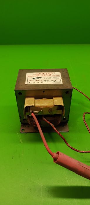 Część mikrofalówki elektromagnesu zgrzewarki punktowej.