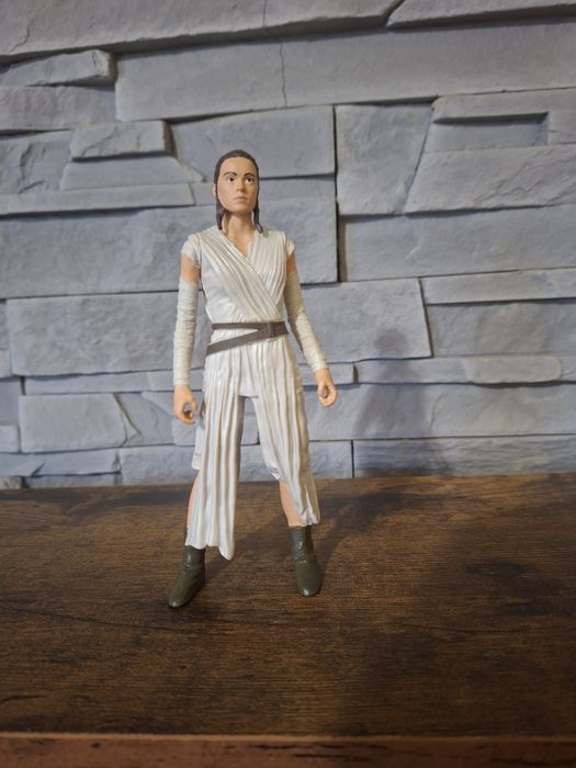 Hasbro figurka Star Wars Rey 15 cm