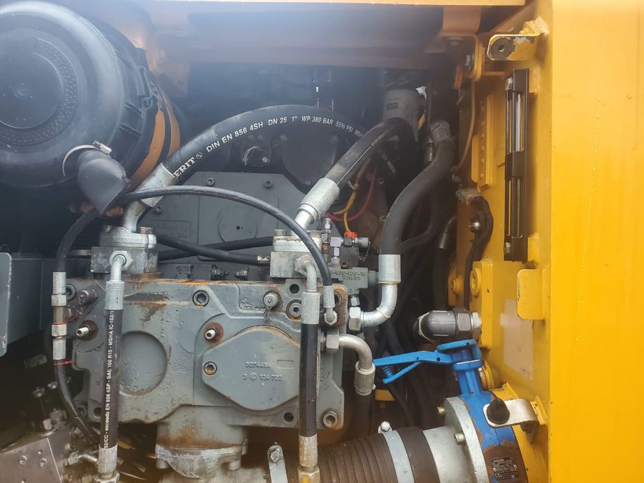 Екскаватор Liebherr 906