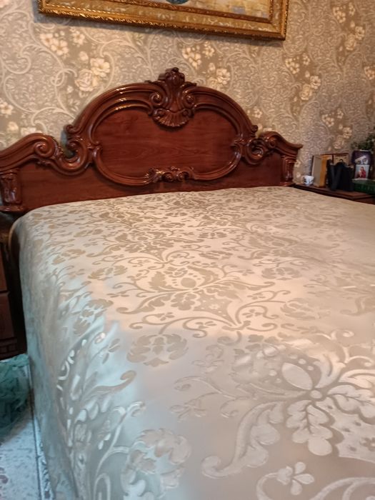 Кровать с ламелями и матрасом