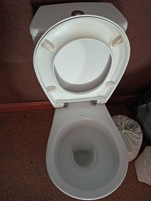 Miska WC z dolnopłukiem i deską typ Warszawski