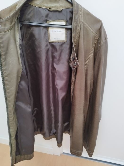 Casaco em pele marca Zara