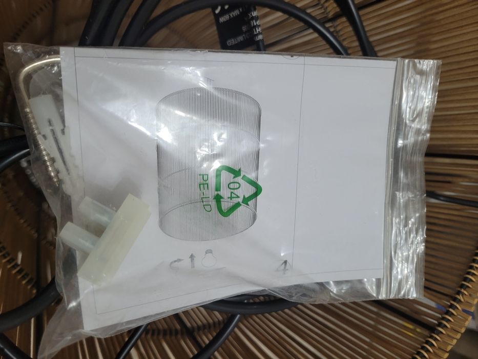 Lampa wisząca nowa