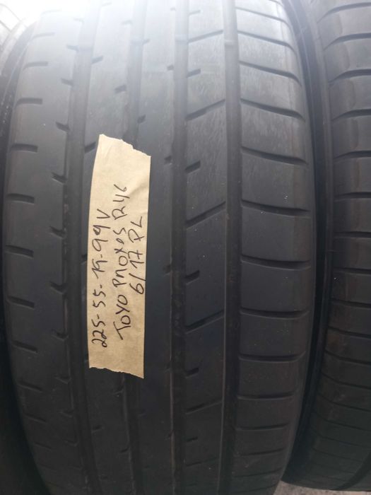 4 Pneus 225/55R19 Toyo