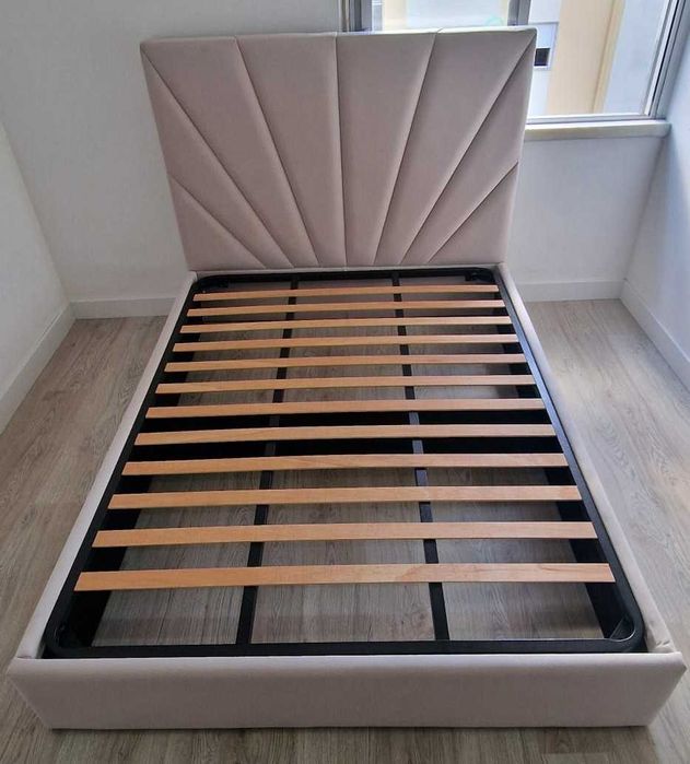 Camas De Casal Estofadas ALTA GAMA - MODELO RAYOS - Top de Gama 190x140m Estrado Incluído!!