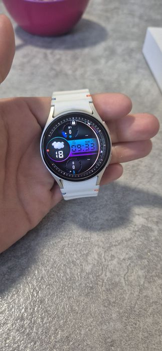 Samsung galaxy watch 7 smartwatch