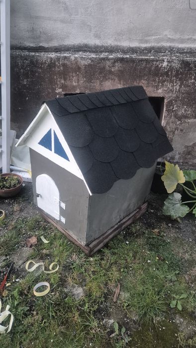 Buda dla psa. Ocieplana