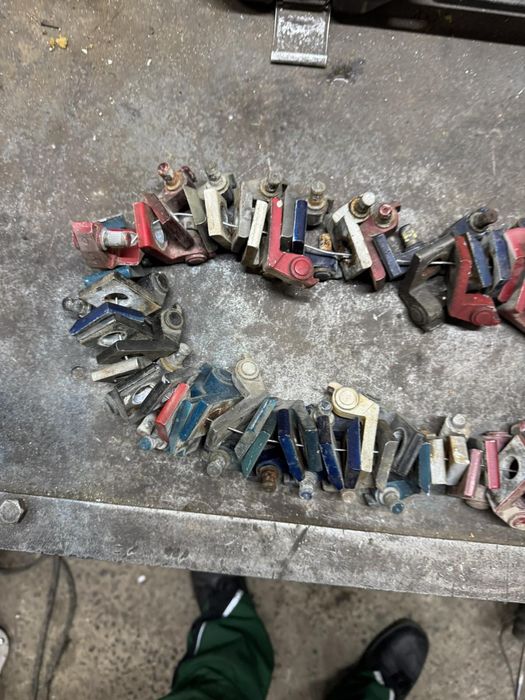 Завіси (петлі дверей) на ПасатБ-3,4,Гольф2,Джета2