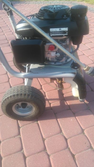 spalinowa myjka ciśnieniowa / naprawa myjek / pomp opryskiwaczy