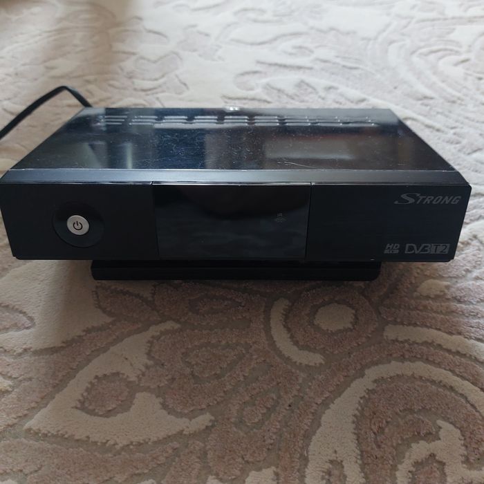 РОБОЧИЙ Цифровий Т2 ефірний приймач ТБВЧ SRT8500