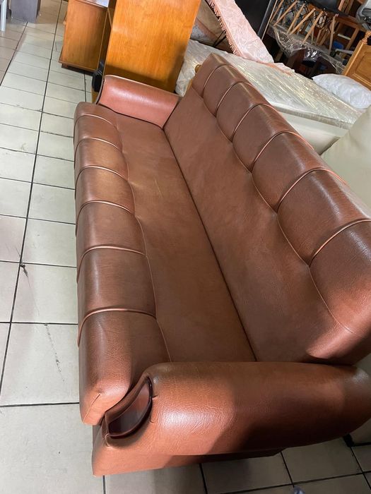 Sofá  Cama em Pele Genuína