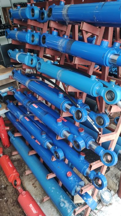 Гідроциліндр фронтального навантажувача КУН