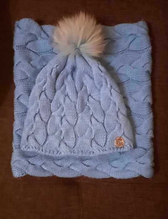 Продам комплект зимовий шапка, шарф