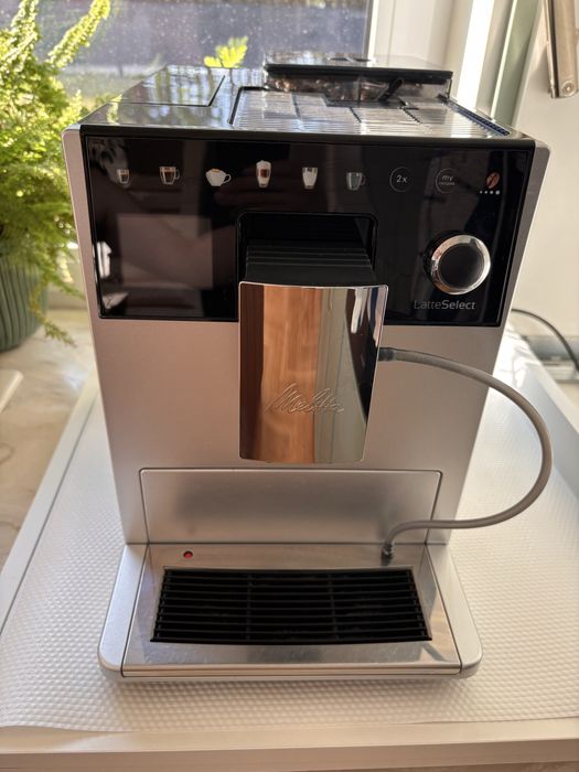 Ekspres ciśnieniowy do kawy Melitta Latte Select F63/0-201