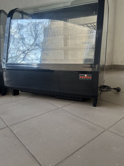 Холодильна Вітрина Кондитерська Frosty Італія Нові!!!