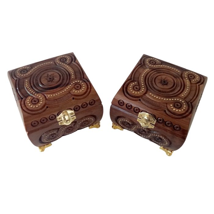 Шкатулка дерев'яна,різьблена