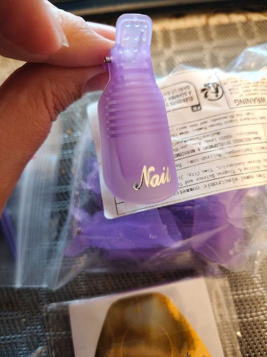 Freza i akcesorie dla manicure na zdjeciu kazda za 5 zl