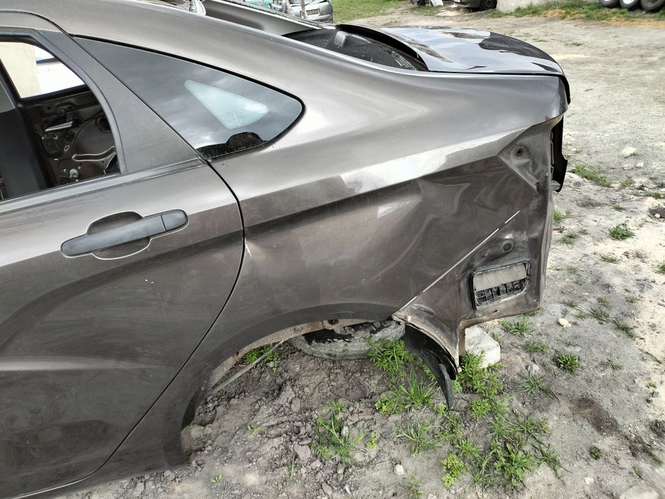 Задня частина кузова LADA Vesta 2180
