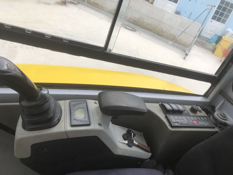 Giratoria Wacker  Neuson 28