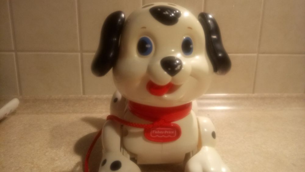 Piesek Fisher Price szczekający do ciągnięcia