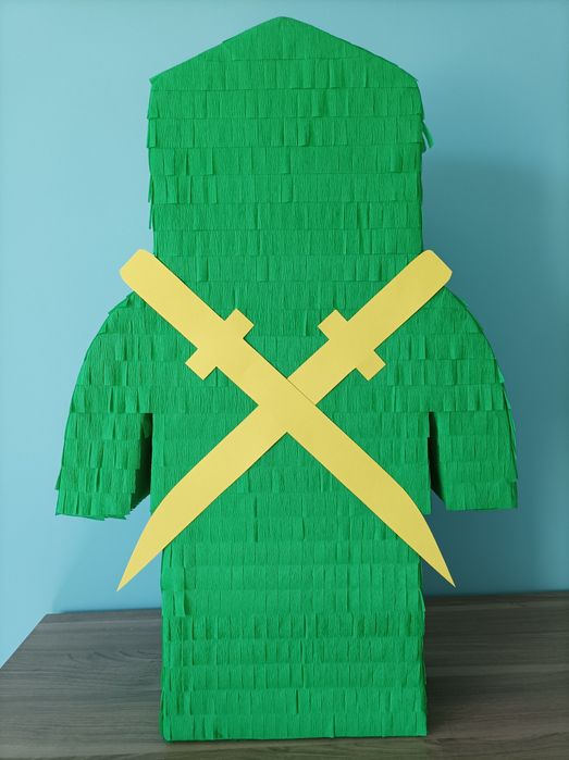 Piniata Ninjago Lloyd