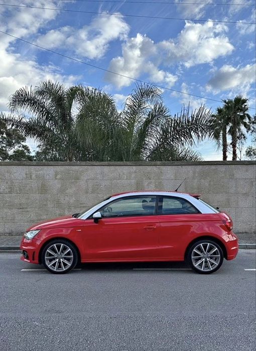 Audi A1 S-Line com Caixa Automática (garantia 1 ano)