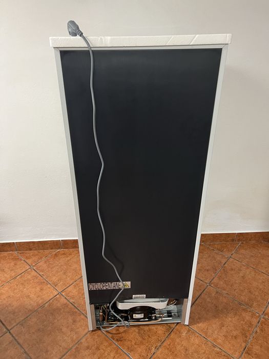 Vendo frigorifico confortec