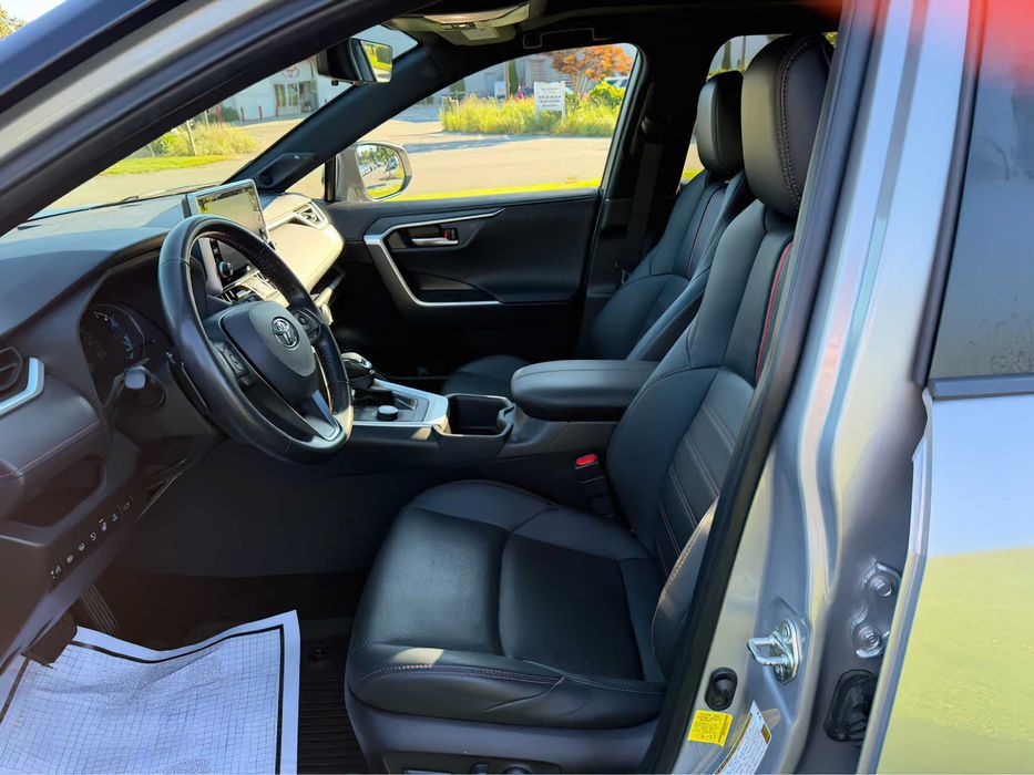 Toyota RAV4 Prime XSE      2022