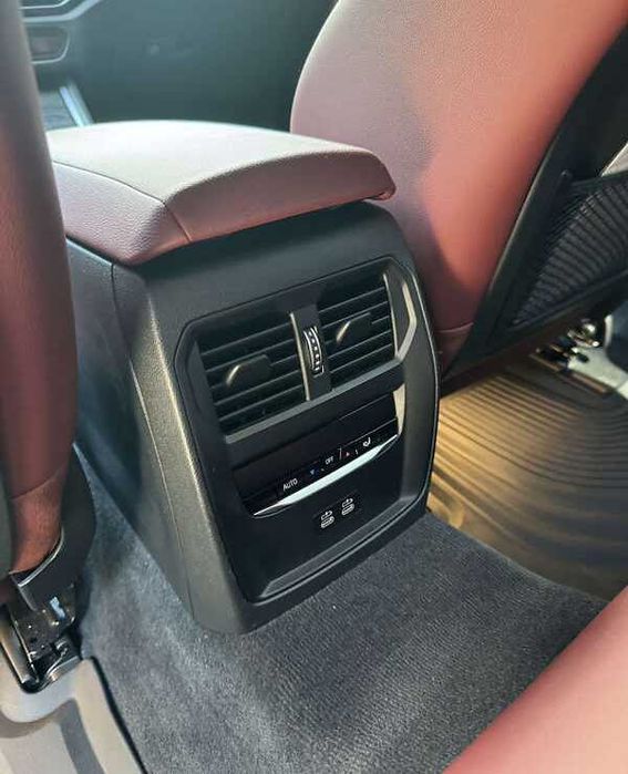 BMW i4 2022 83.9 kWh