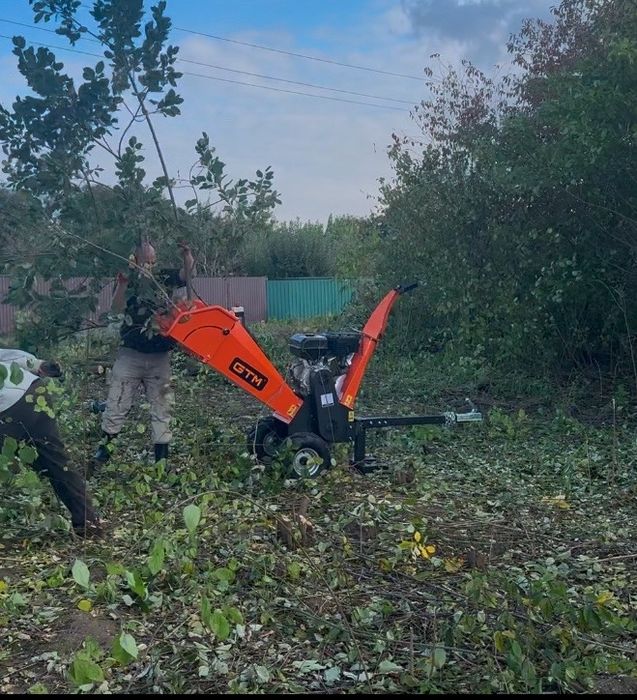 Щепування, подрібнення гілок, чистка