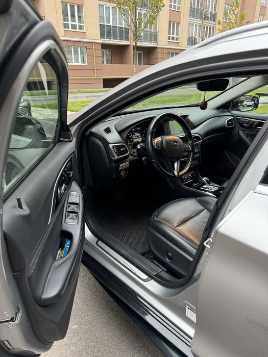 Продам свою машину Infiniti gx30 2017 р