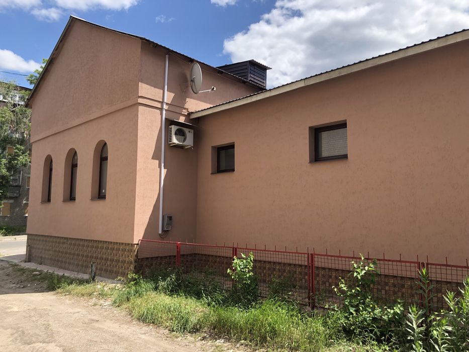 Продам приміщення м Ізюм
