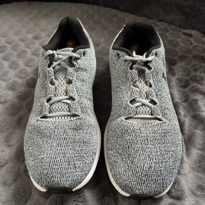 Чоловічі кросівки Under Armour charged pursuit. P. 45. Ідеал!!!