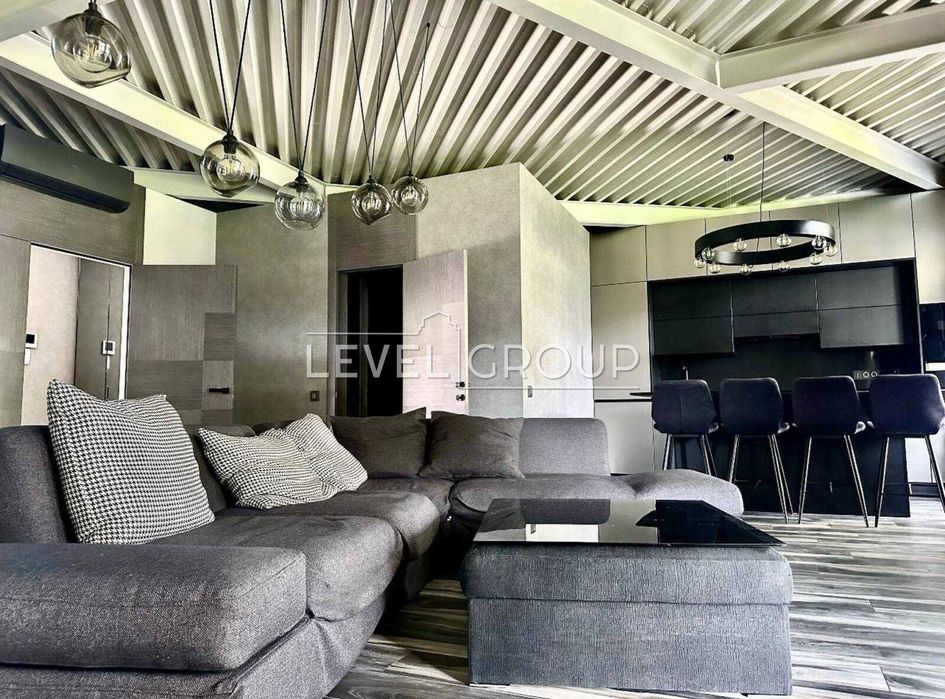 Продається сучасний будинок з якісним ремонтом у Русанівських садах