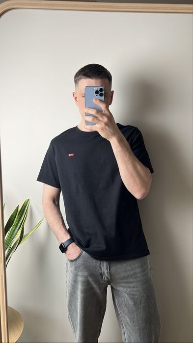 Оригінал !! Футболка LEVI’S Standatd fit з міні лого