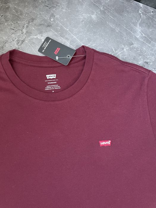 Футболка Levi’s (оригінал ) stantart fit  Розмір: M