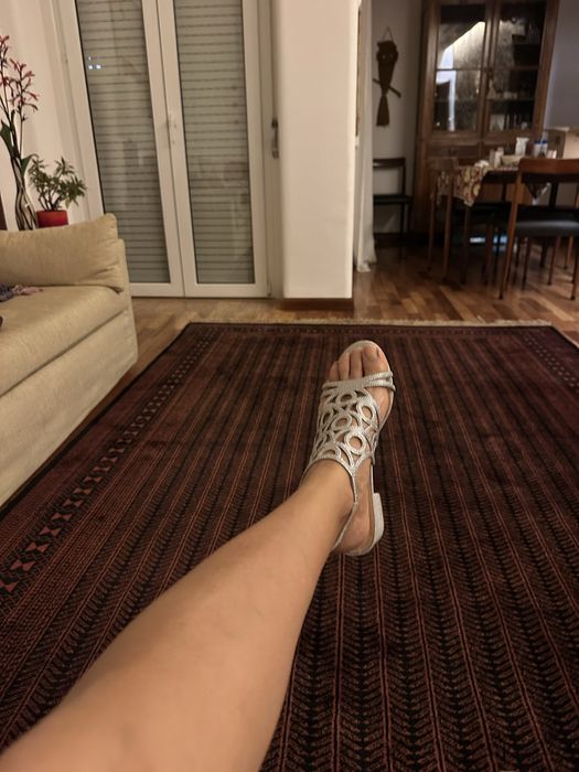 Sandálias prateadas como novas da Membur