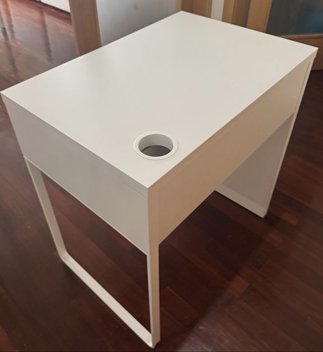 Secretaria Micke ikea + Cadeira