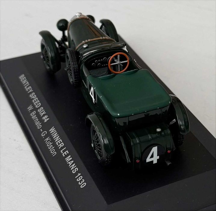 IXO_BENTLEY Speed Six #4 Winner Le Mans 1930. Escala 1/43. Em excelente estado geral.