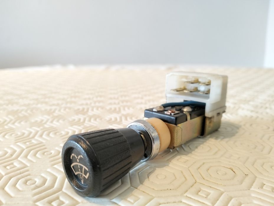 Interruptor/ Comutador Escovas Datsun 510