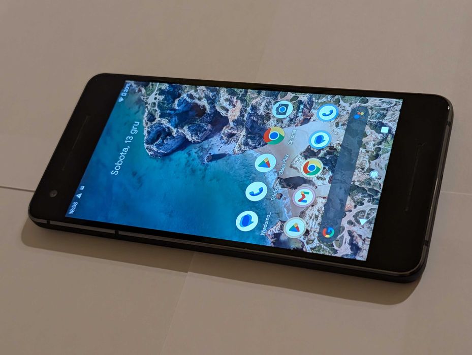 Google Pixel 2 smartfon 5" w bardzo dobrym stanie