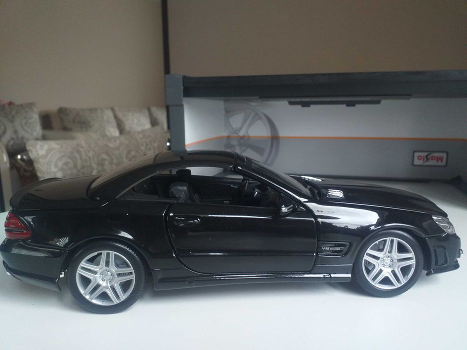 модель 1.18 MERCEDES BENZ  SL65 AMG V12 BITURBO 2009