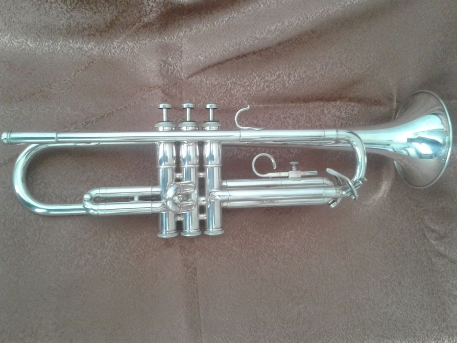 Trąbka Olds model Special
