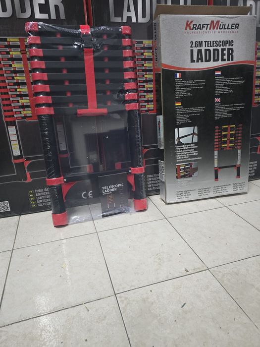 Escadas de 2.6 metros novos