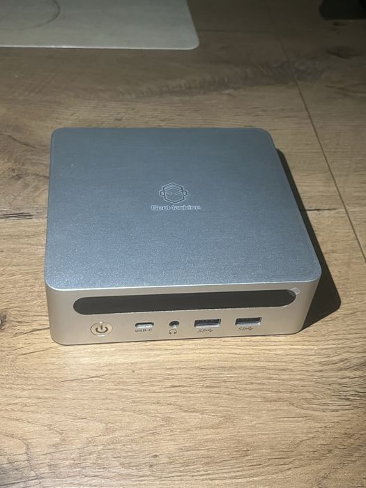 GenMachine Yi7000 7840HS 32GB AMD Mini PC