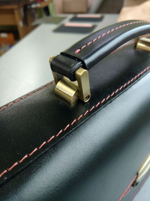 Малий портфель чоловічий з натуральної шкіри. Сумка чоловіча Manufatto