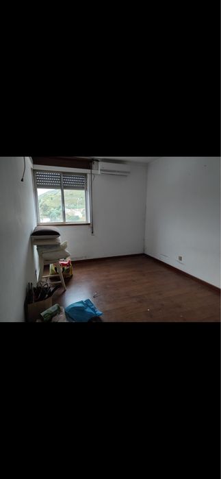 Apartamento T4 13 andar com elevador