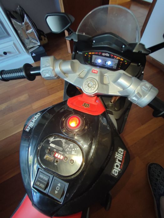 Mota Elétrica Infantil Aprilia RS660 (12V)